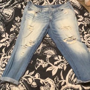 American Eagle cropped women’s jeans